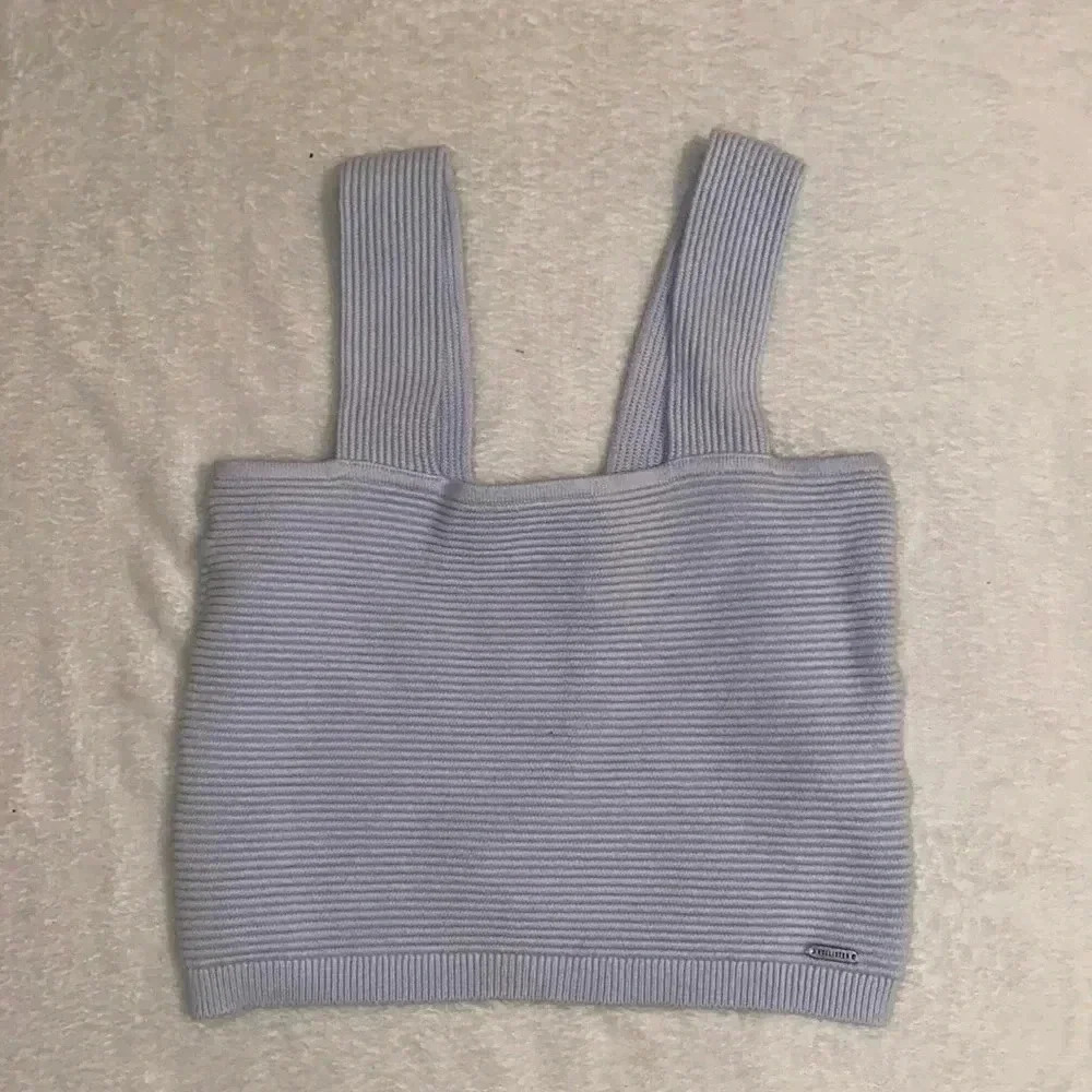 Hollister Crop Top